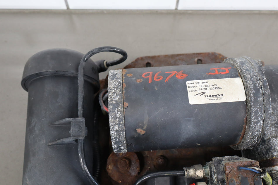 2003-2004 Hummer H2 Air Ride Compressor 89038592