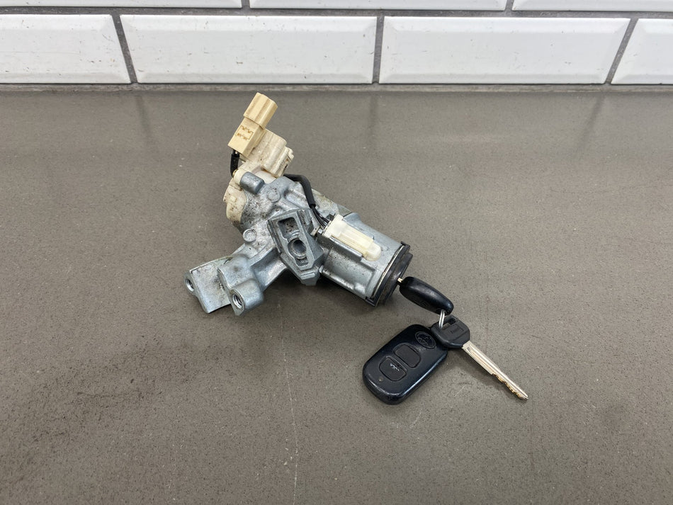 00-05 Toyota MR2 Spyder (ZZW30) Ignition Switch Cylinder with 2 Keys Remote