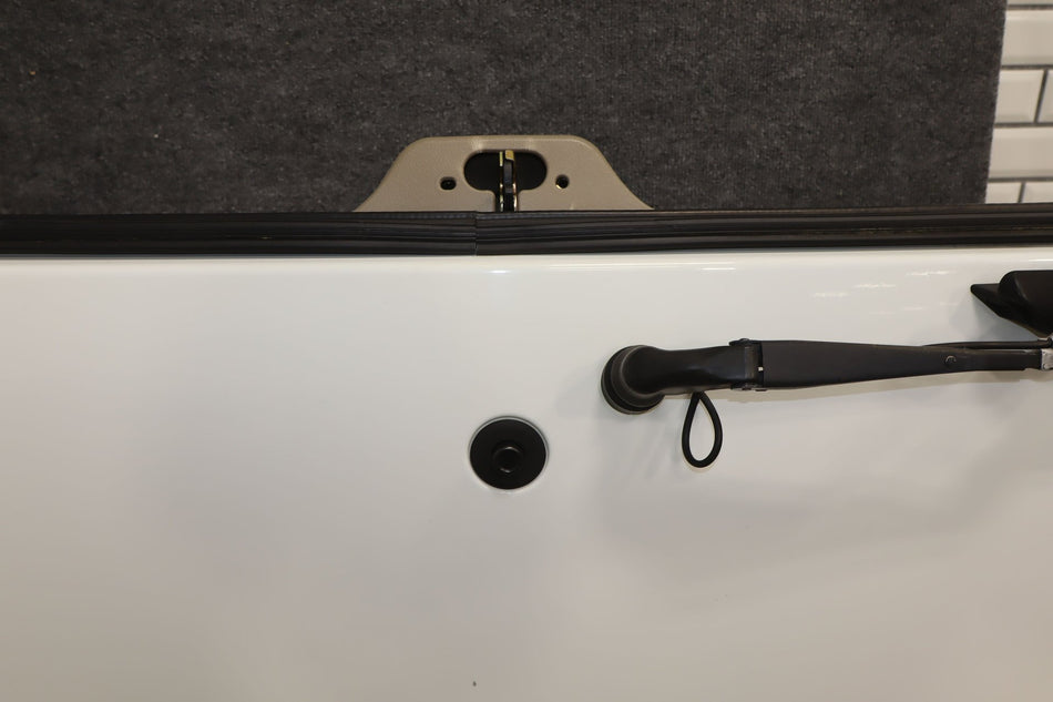 2004 Chevrolet Tahoe- Decklid/Tailgate