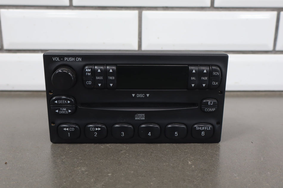 2004 Ford F-250 Super Duty- Radio