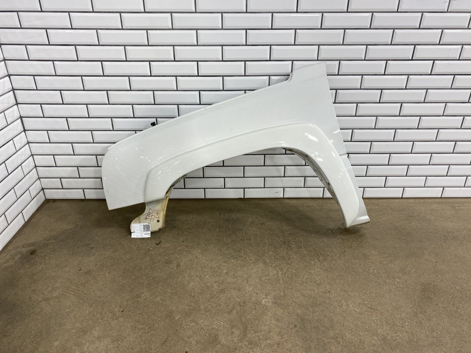 2003-2007 Chevy Silverado GMT800 Driver Left LH Fender OEM Summit White 50U