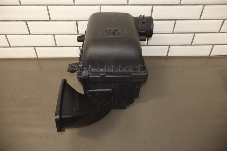 09-18 Ram 1500/ 19-24 Ram Classic 5.7L Hemi V8 Air Cleaner Intake Tube Air Box