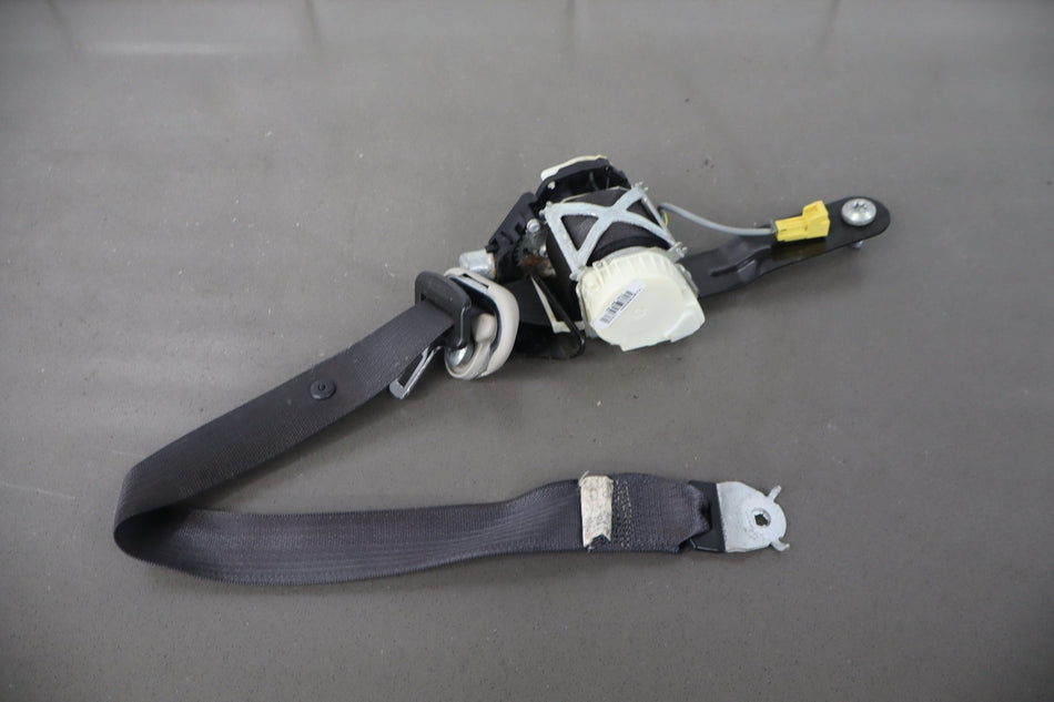 2008 GMC Yukon Hybrid Left Front Seat Belt Ebony 193 25826303