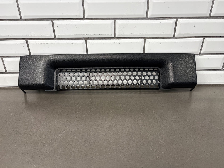 '03-07 Hummer H2 Front Bumper Radiator Lower Grille Panel 15078155 Black