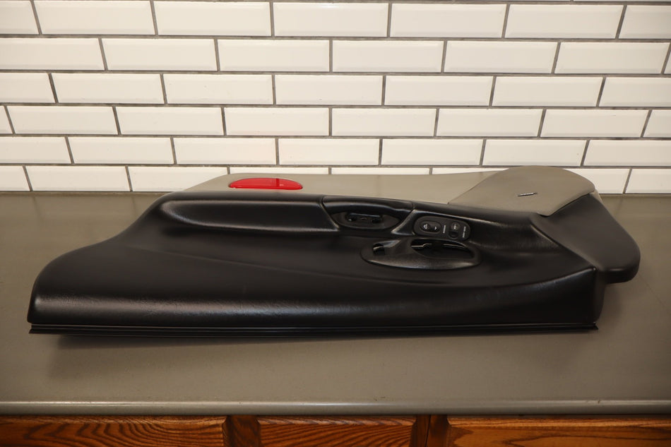 2002 Chevrolet Corvette Right Front Door Trim Panel Light Gray 923