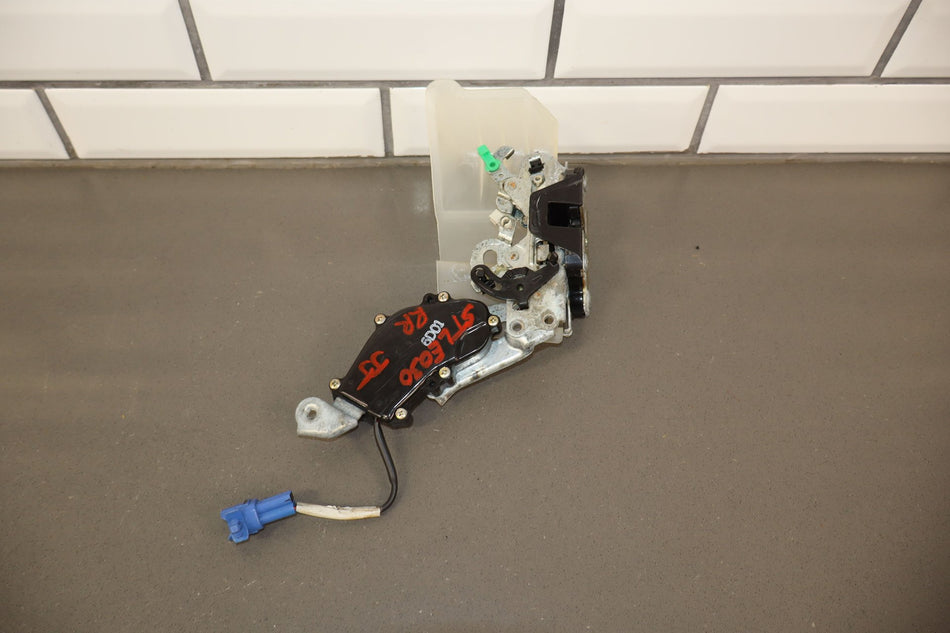 1996 Lexus LX450 Right Rear Door Latch