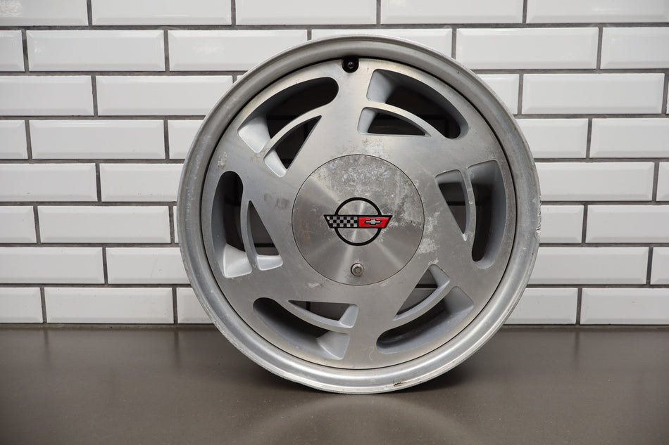 1988-1989 Chevrolet Corvette C4 Right 17x9.5 OEM Wheel