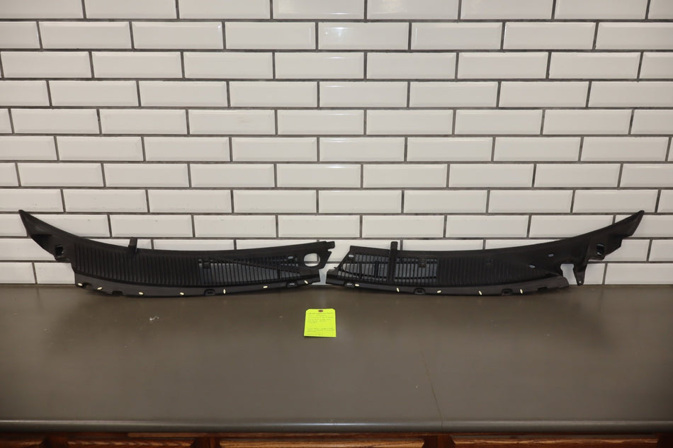 1993-1996 Cadillac Fleetwood Cowl Vent Panel