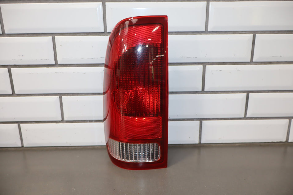 1999-2007 Ford F-250 Super Duty Left Tail Light F85Z13405CA OEM