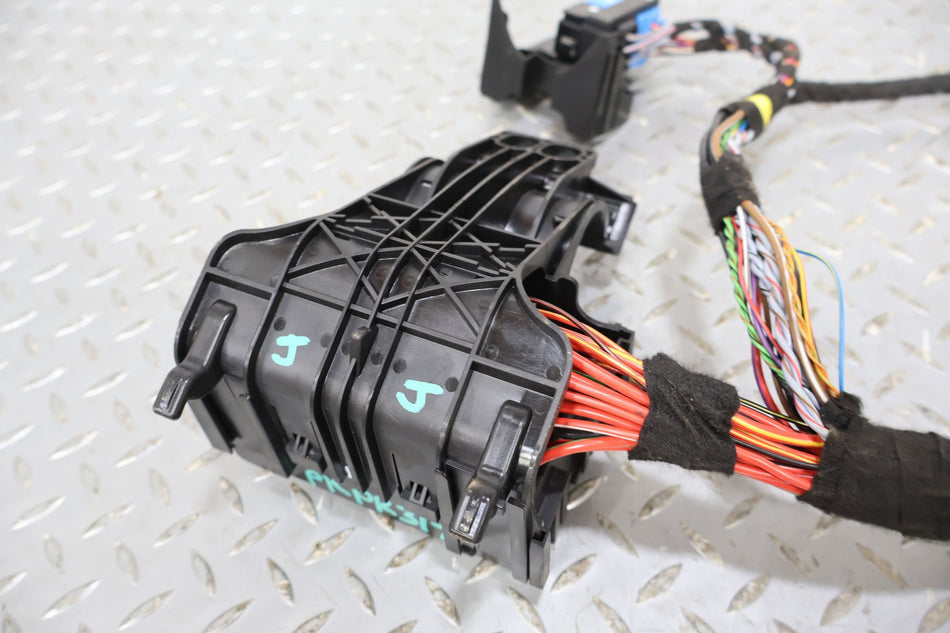 17-24 Porsche 718 Cayman Boxster Right Cabin Fuse Box (2.0)