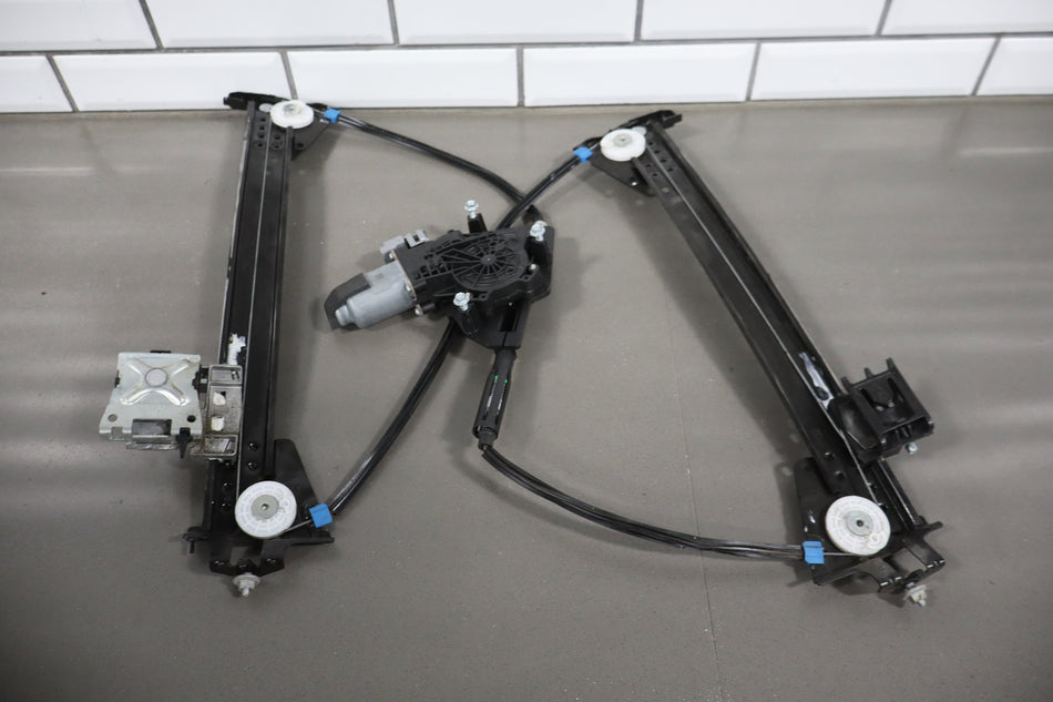 12-20 Tesla Model S Front Right Side Power Window Regulator Track Motor Oem
