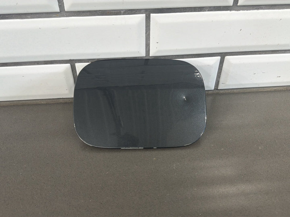 2004 Lexus LS430 F30- Fuel Filler Door