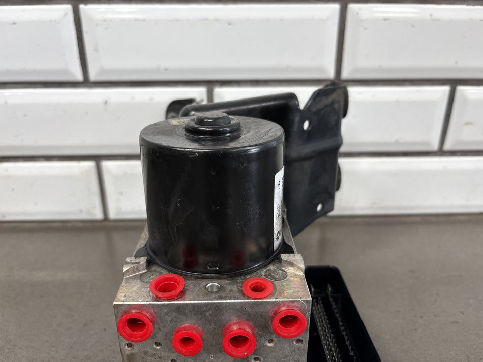 2014-2016 Ram 1500 OEM ABS Anti Lock Brake Pump Module Assembly 68196033AA
