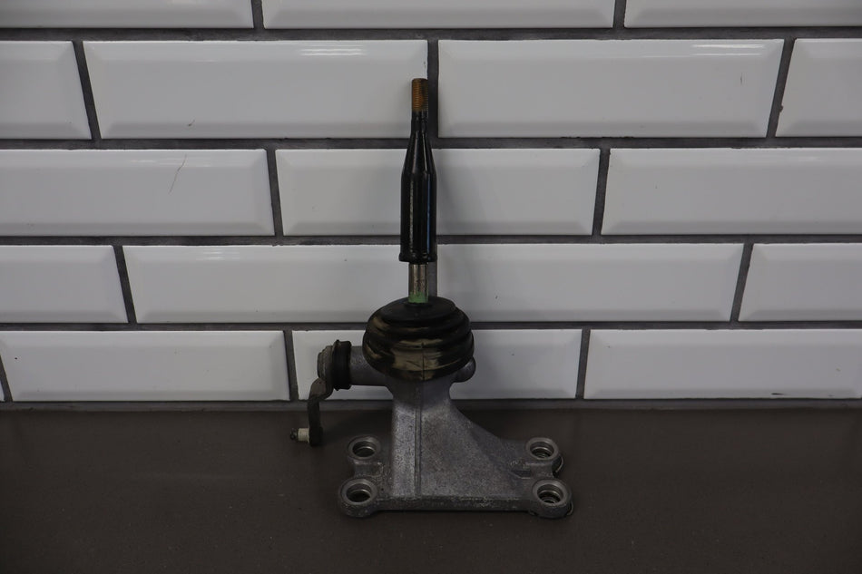 1997 Toyota Land Cruiser Floor Shifter OEM