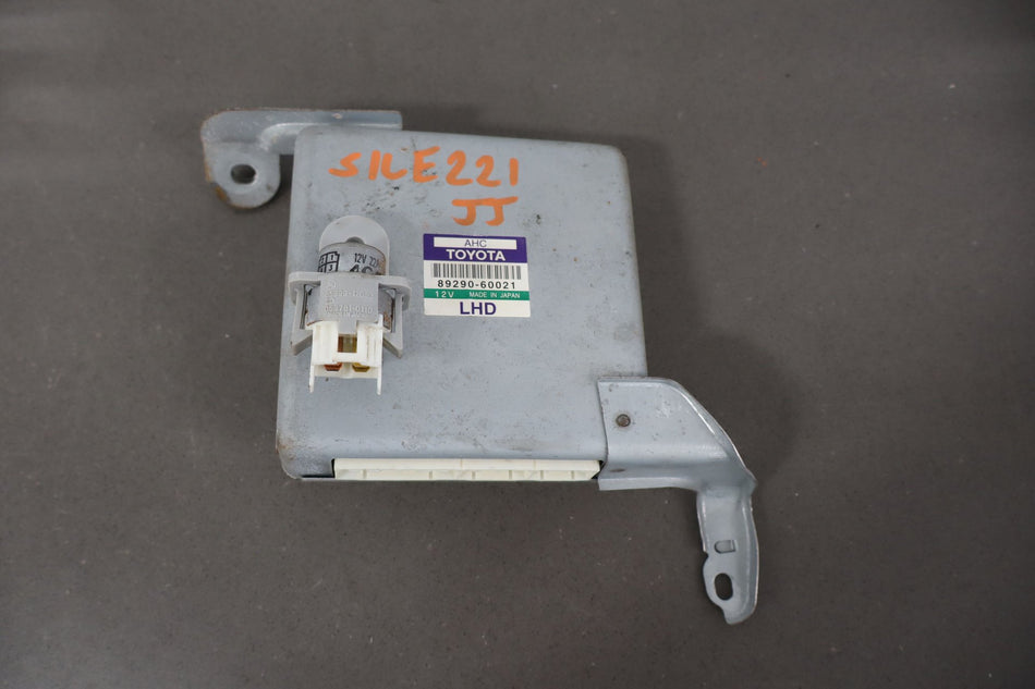 2001 Lexus LX470- Chassis Control Module