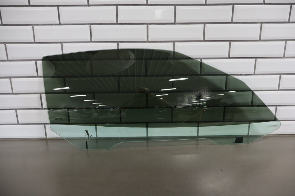 2005-2013 Chevrolet Corvette Right Door Window 15270577