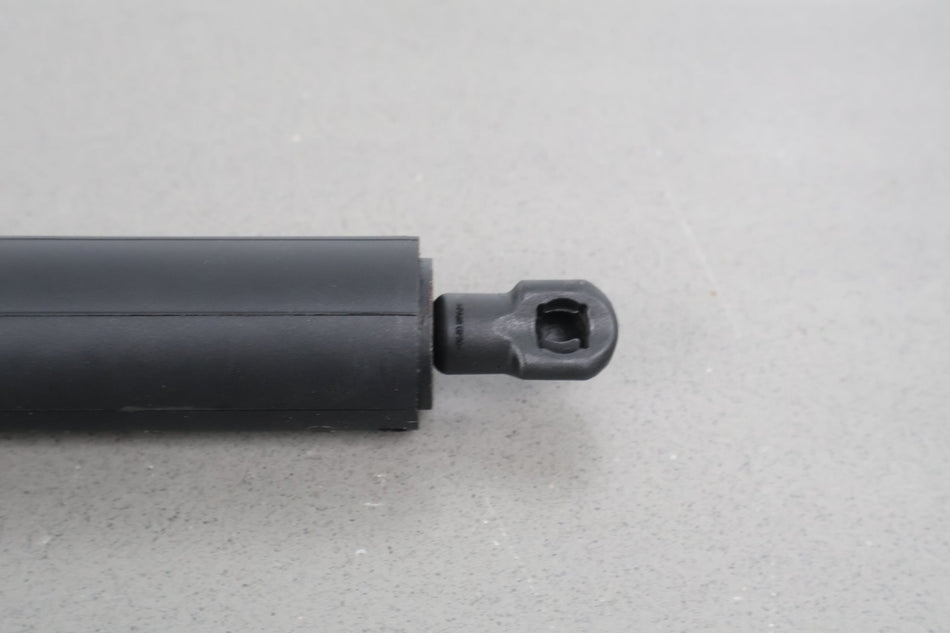 2015 Jeep Grand Cherokee- Hatch Strut