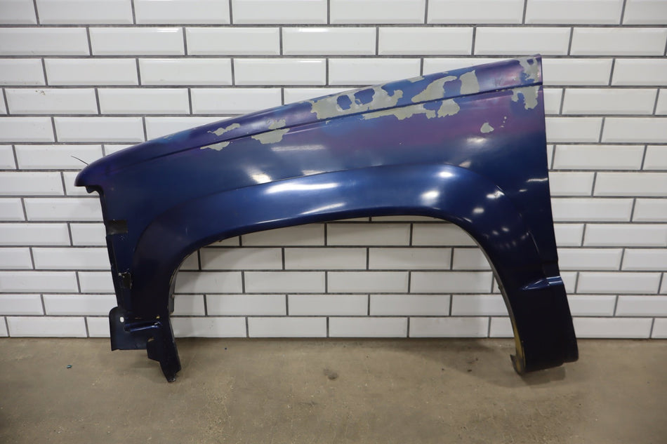 1992-2000 Chevrolet Suburban Cheyenne Left Fender 15029229 Adriatic Blue 39 15029229