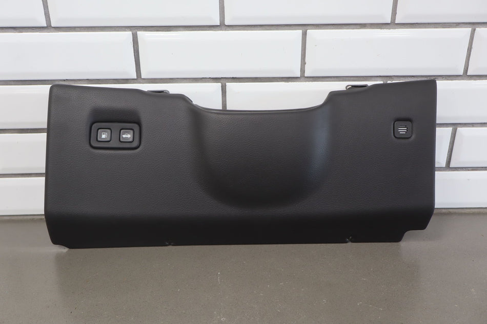 05-13 Chevy Corvette C6 Left Driver Knee Pad Bolster W/Buttons