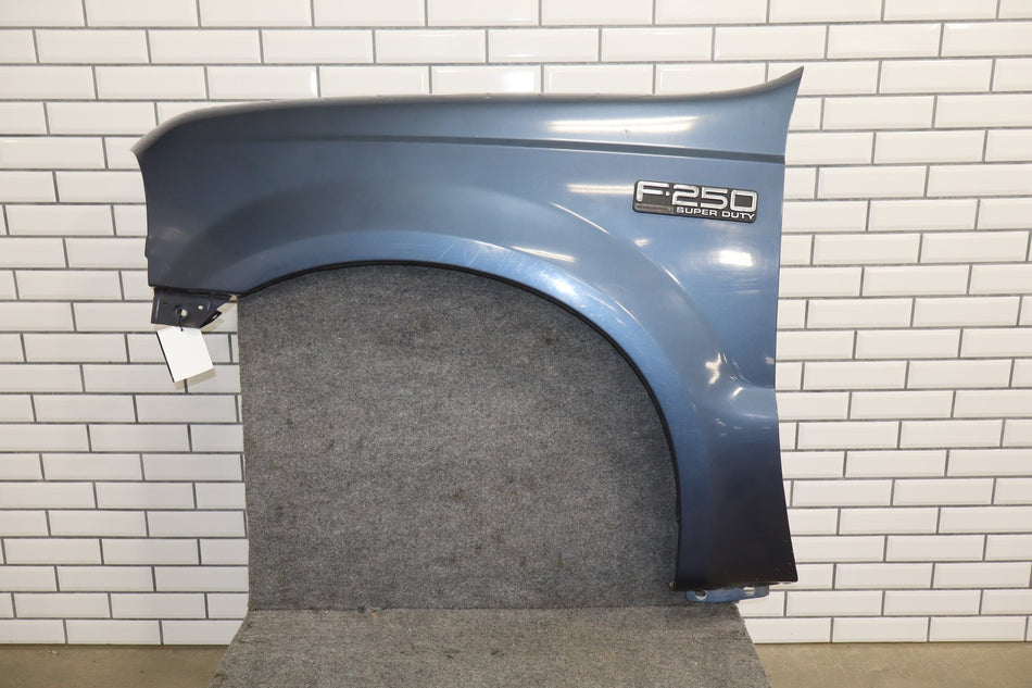 1999-2007 Ford F-250 Super Duty XLT Lariat Left Fender F81Z16006AA Wedgewood Blue LD F81Z16006AA