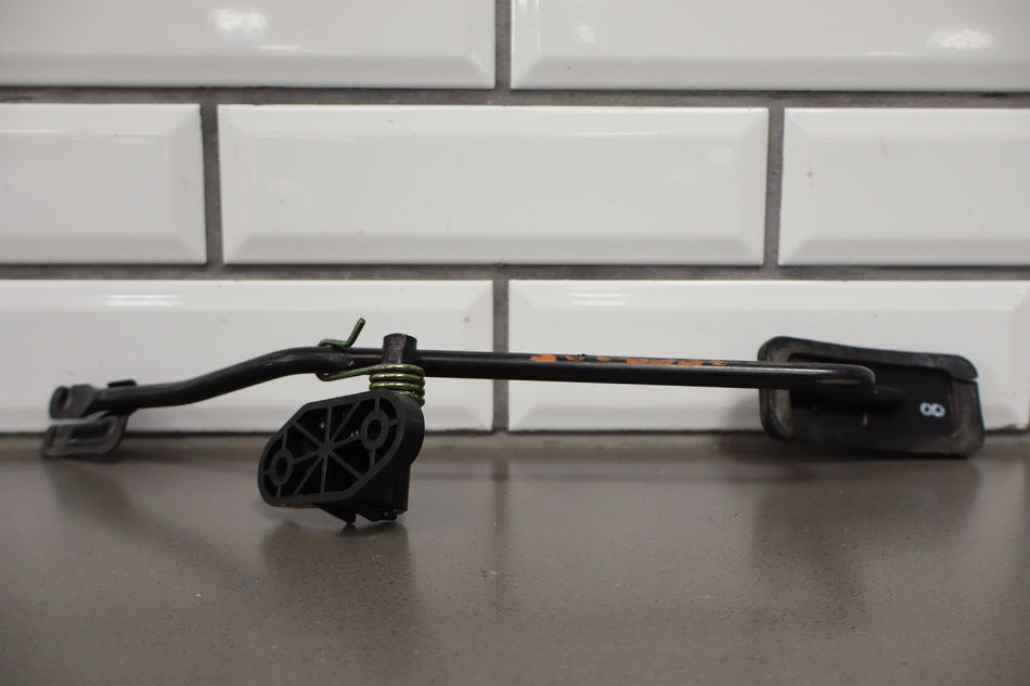 1997 Lexus LX450 Pedal Assembly OEM