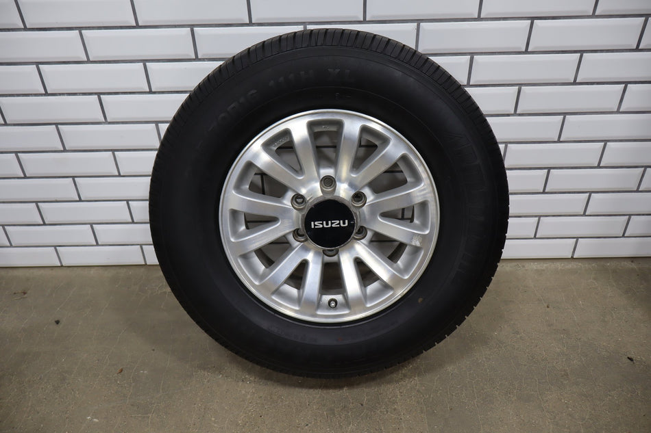 1998-2002 Isuzu Trooper Limited Wheel & Tire Set (245/70-16 Bridgestone)