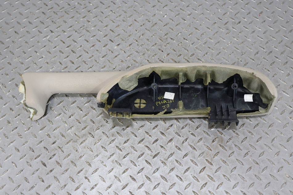 03-06 Cadillac Escalade ESV Right Front Armrest (Shale)