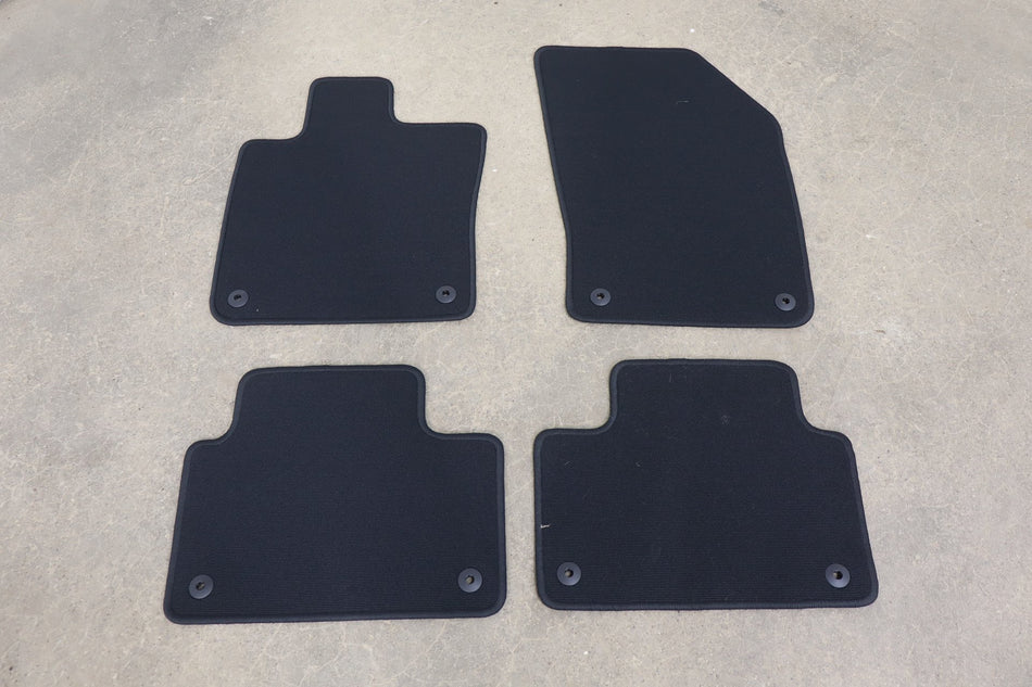 2023 Volvo V60 Floor Mats 31463145 OEM