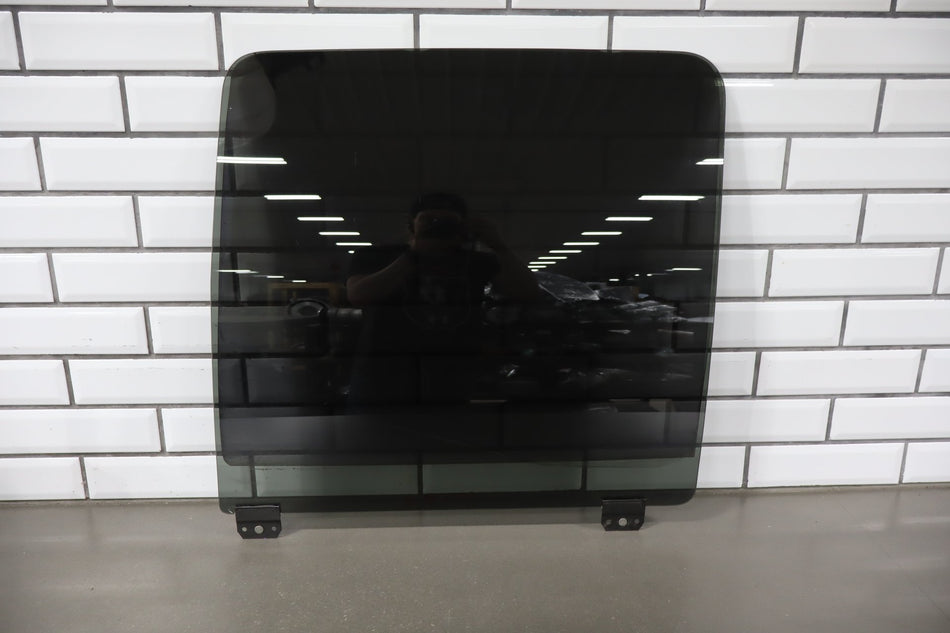 1999-2012 Ford F-250 Super Duty Right Rear Door Window F81Z2625712AA OEM
