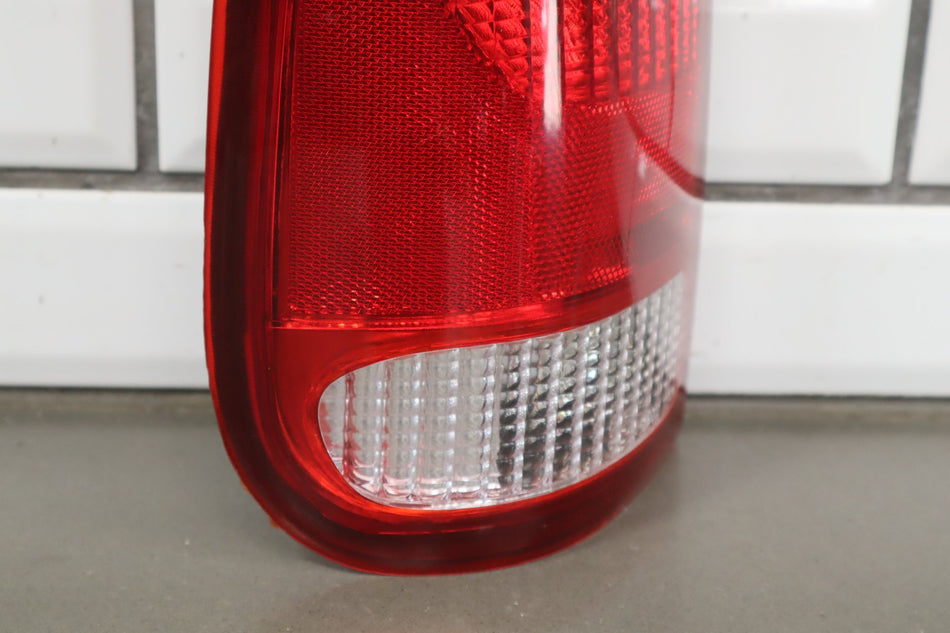 2004 Ford F-250 Super Duty- Left Tail Light