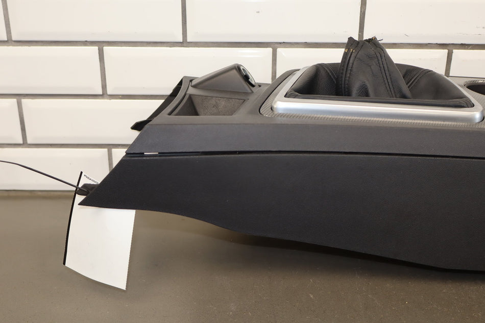 2011-14 Dodge Challenger R/T Centre Console MT Dark Slate Gray DV