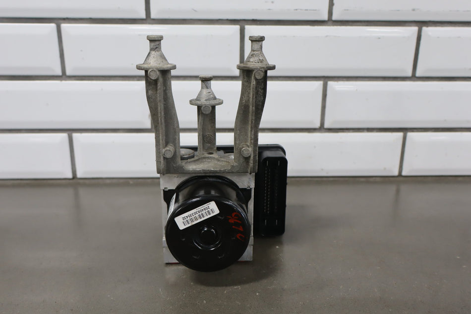 2013-2014 Dodge Challenger ABS Brake Unit 68210116AA OEM