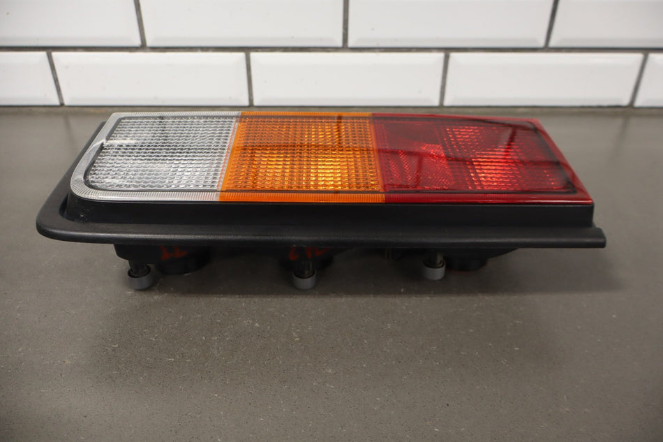 2005-2009 Hummer H2 Right Tail Light 25874014 OEM