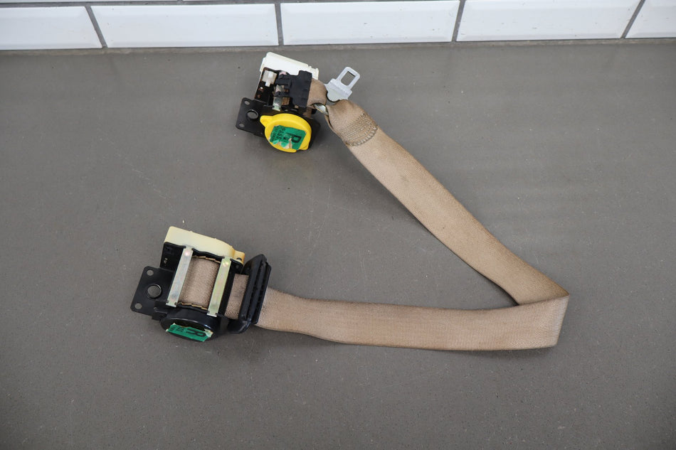 2000-2002 Chevrolet Corvette C5 Passenger Right Seat Belt | Black