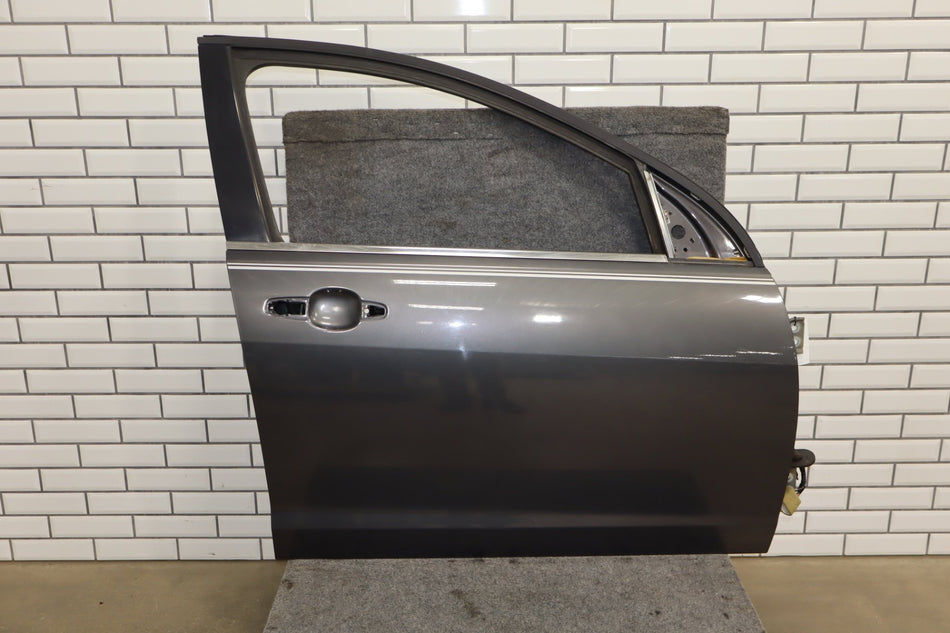 2008-2009 Pontiac G8 Right Front Door Grey 18