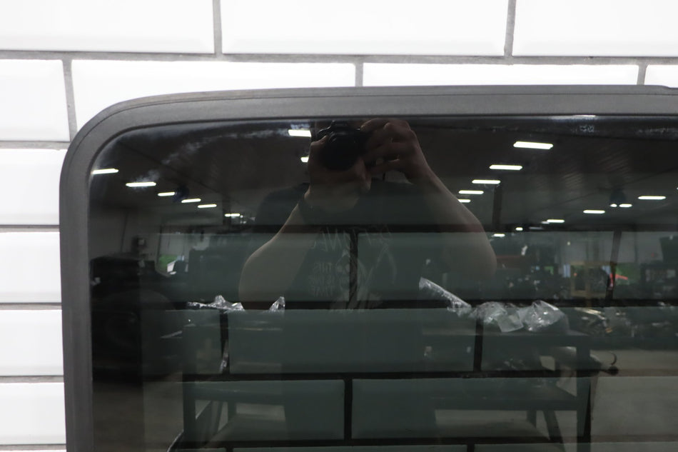 2003-2009 Hummer H2- Sunroof Glass Window 15781625
