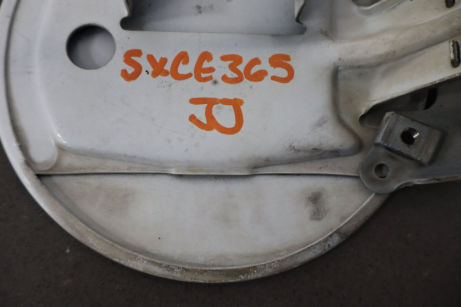 1999 Chevrolet Tahoe- Fuel Filler Door