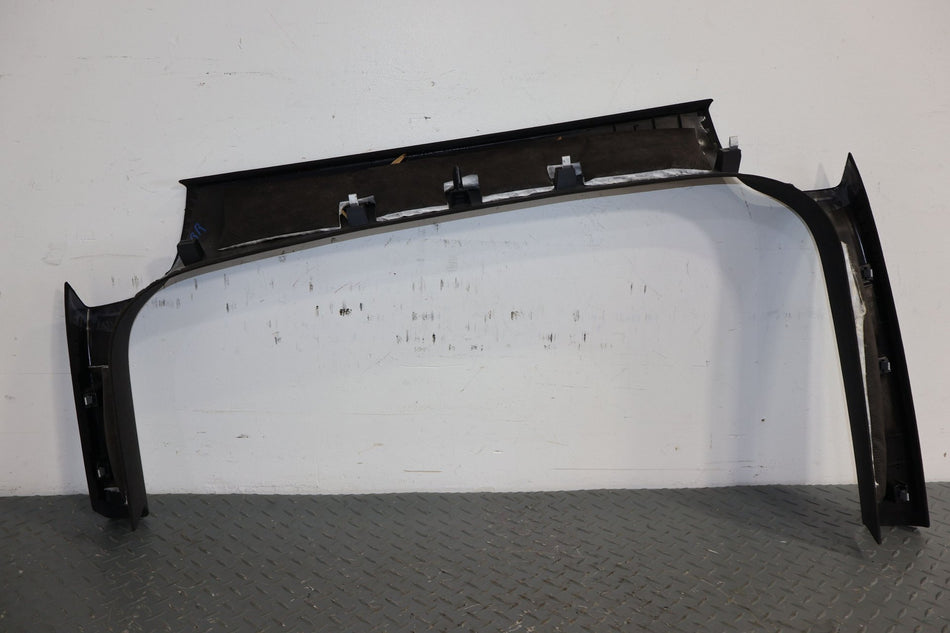 16-20 Tesla Model X Right Falcon Wing Lower Door Trim (Black)