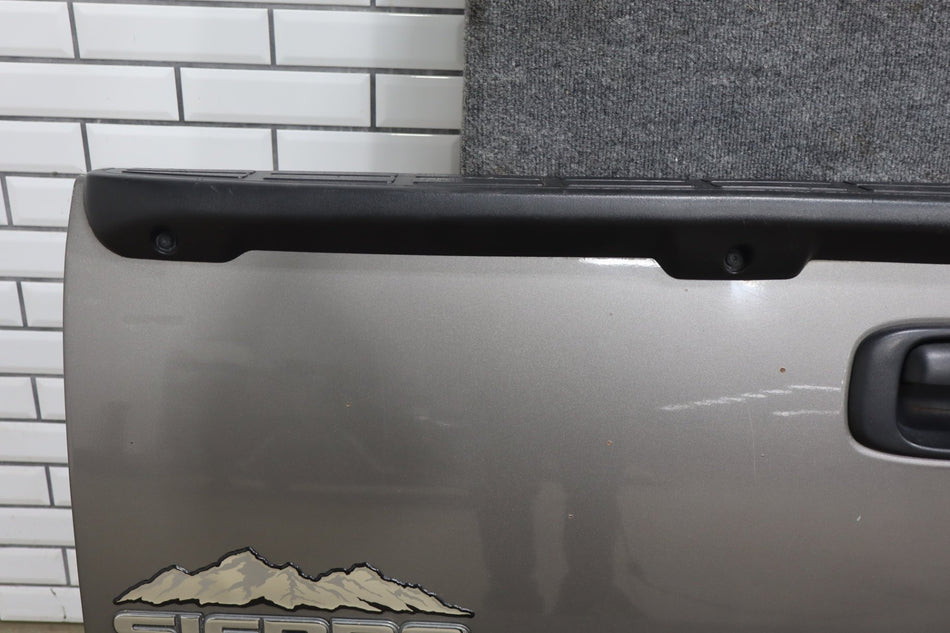 2006 GMC Sierra- Decklid/Tailgate