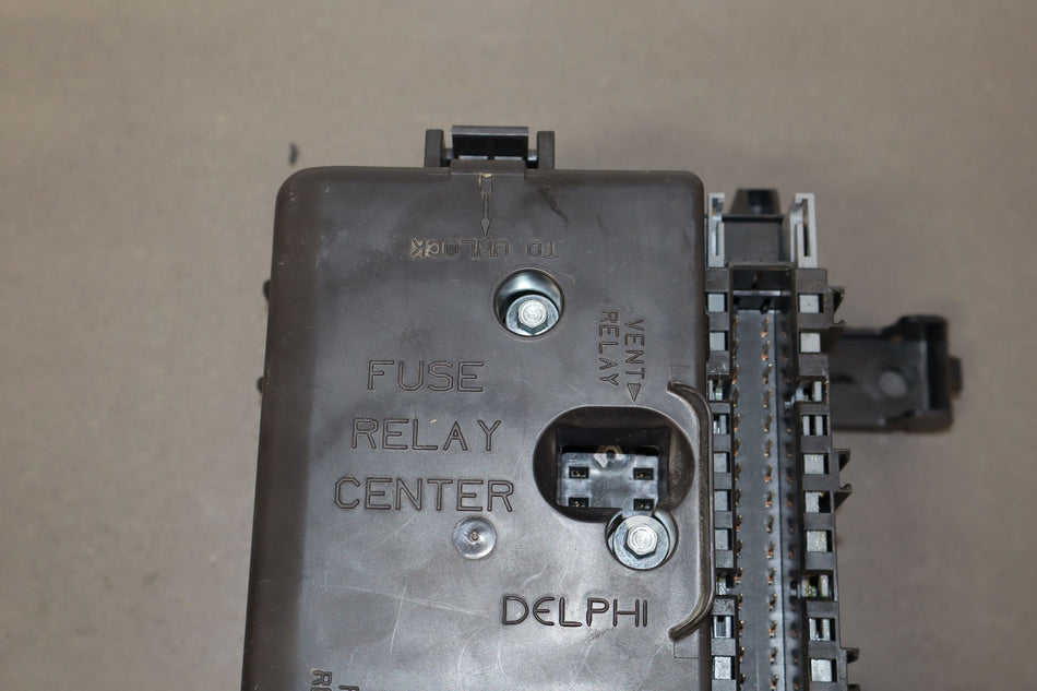 2005 Chevrolet SSR- Cabin Fuse Box