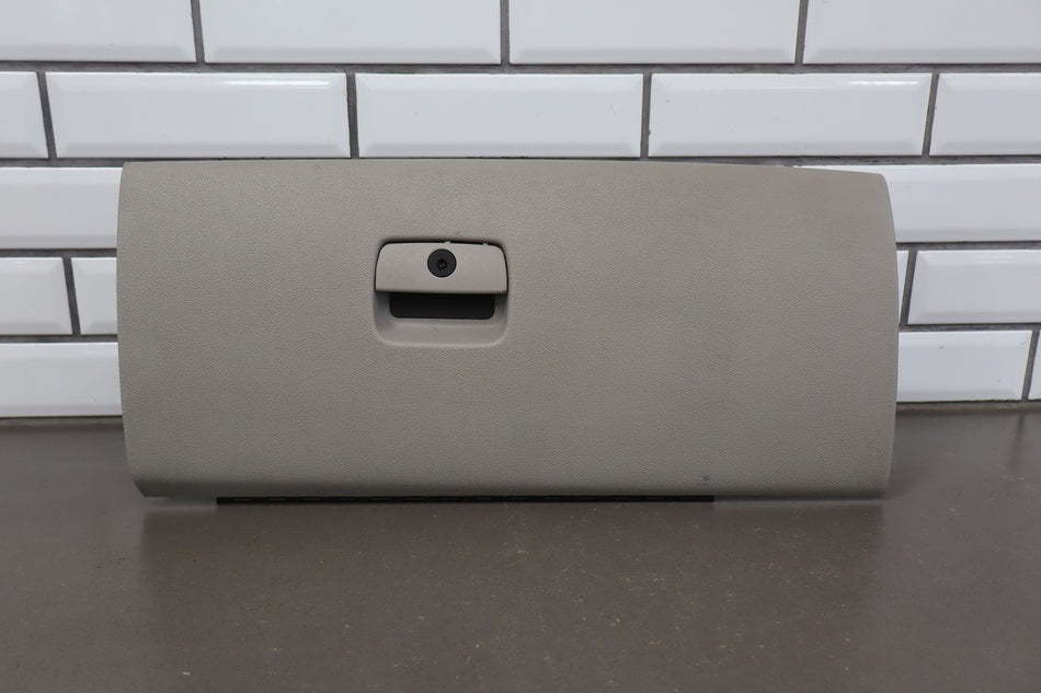 2009 GMC Sierra 2500 Glove Box 833