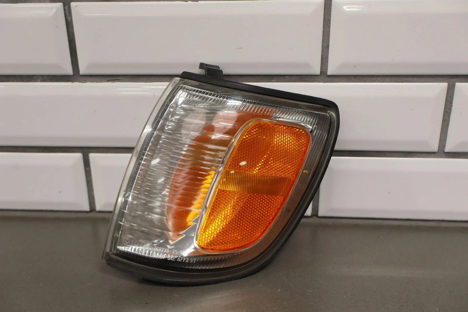 2002 Toyota 4Runner- Left Front Lamp