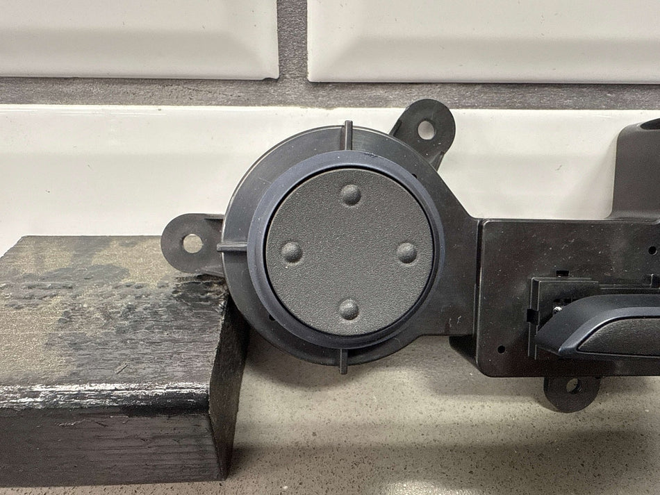 Seat Switch, 2017, Tesla, X