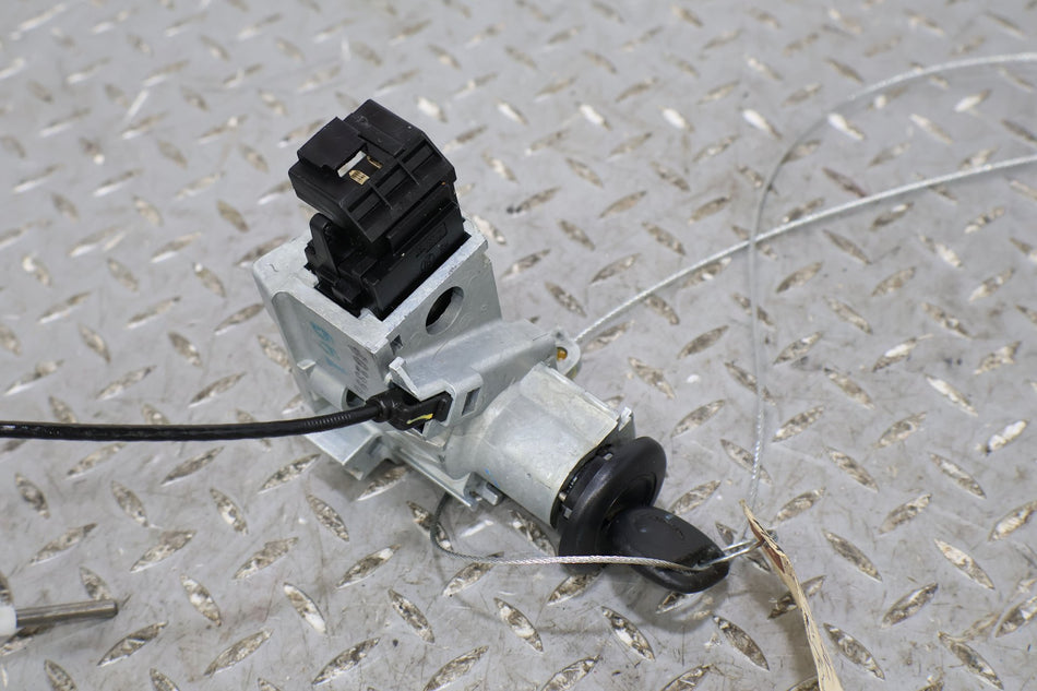03-06 Cadillac Escalade Ignition Switch