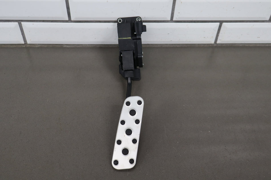 04-06 Pontiac GTO Accelerator Gas Pedal OEM