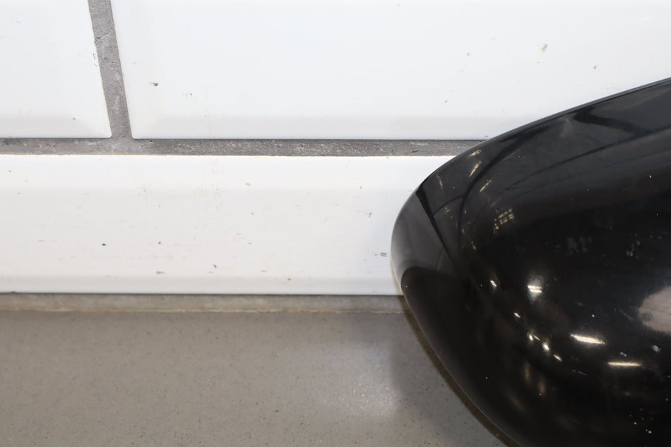 1997-2004 Chevrolet Corvette Right Door Mirror Black 41 10416056