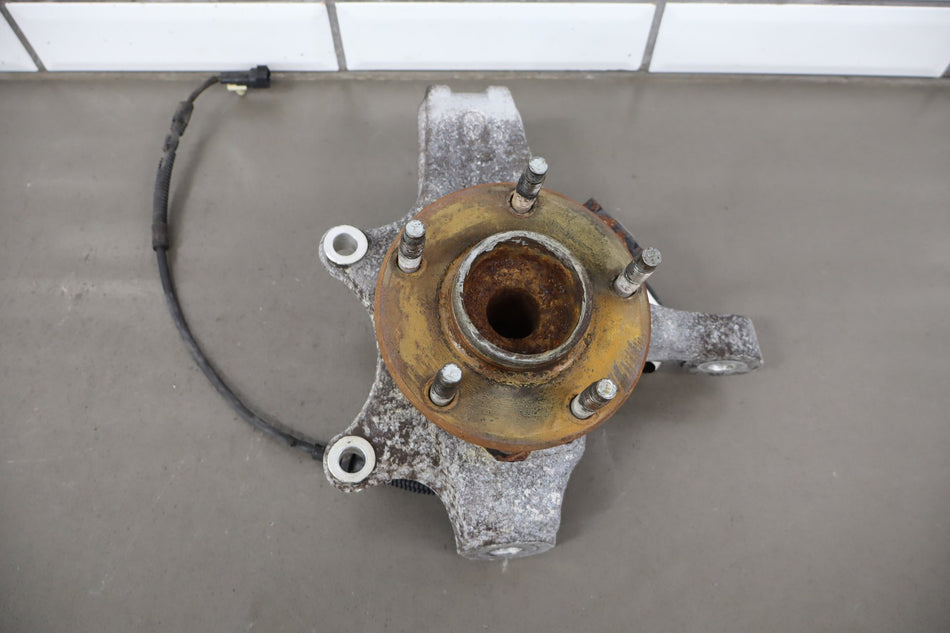 2005-2013 Chevrolet Corvette Right Front Suspension Knee 10356431