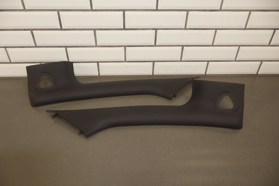 2003-2006 Chevrolet SSR Pair A Pillar Trim Ebony 192