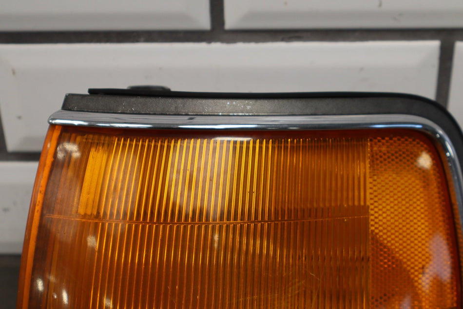 1991-1997 Toyota Land Cruiser Left Front Lamp 8161060110 OEM