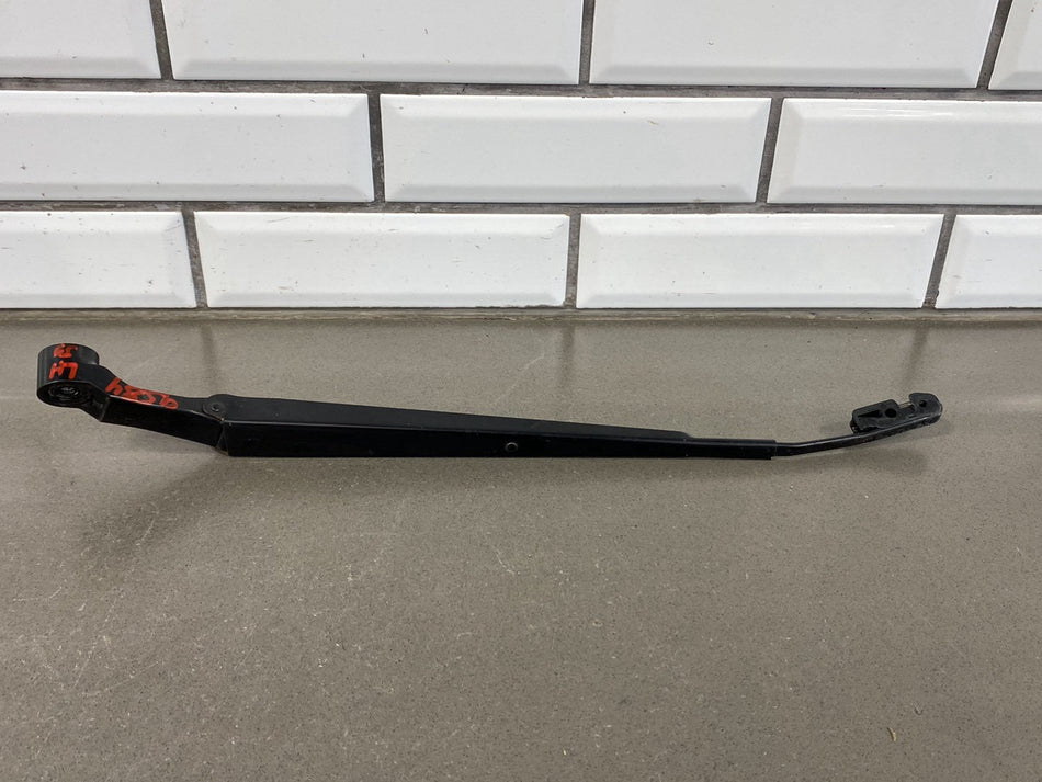 1998-2007 Toyota Land Cruiser Lexus LX470 Wiper Arm Pair
